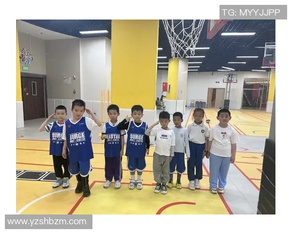 幼儿园篮球上写名字的创意活动促进孩子们的团队合作与自信心培养